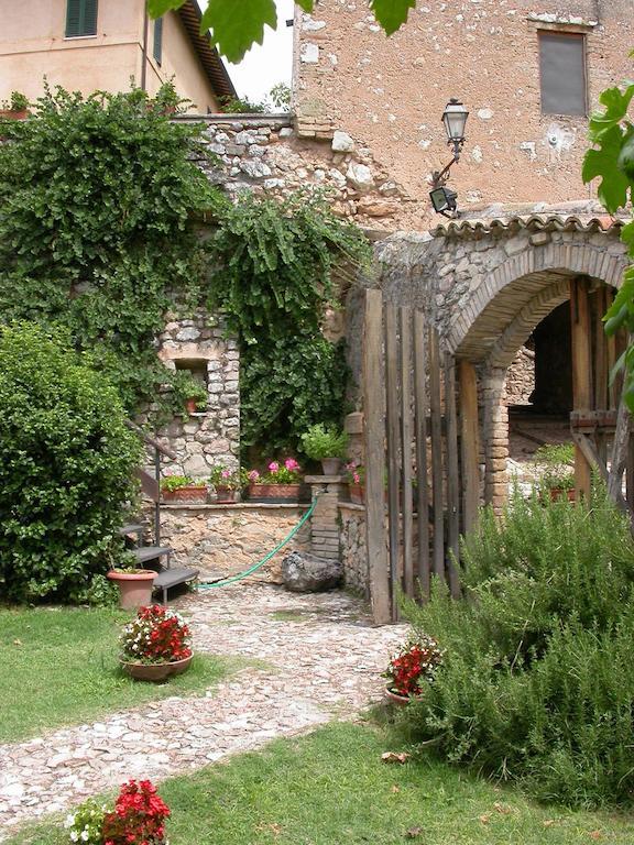Agriturismo I Mandorli Треви Экстерьер фото