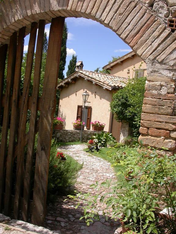 Agriturismo I Mandorli Треви Экстерьер фото