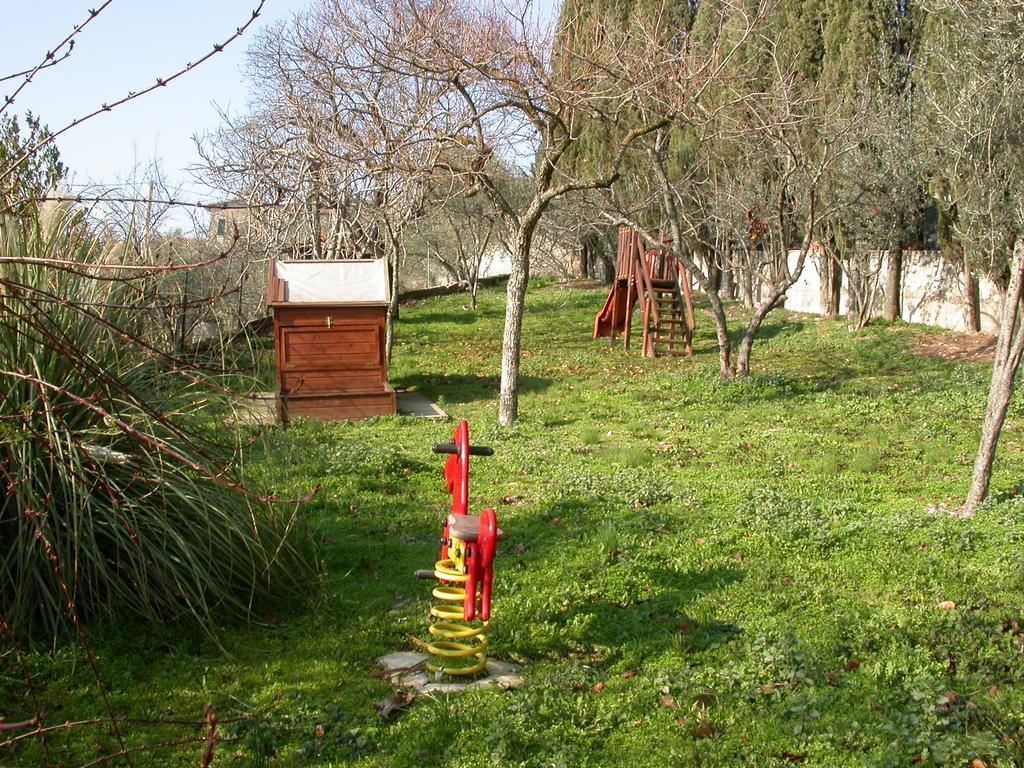 Agriturismo I Mandorli Треви Экстерьер фото